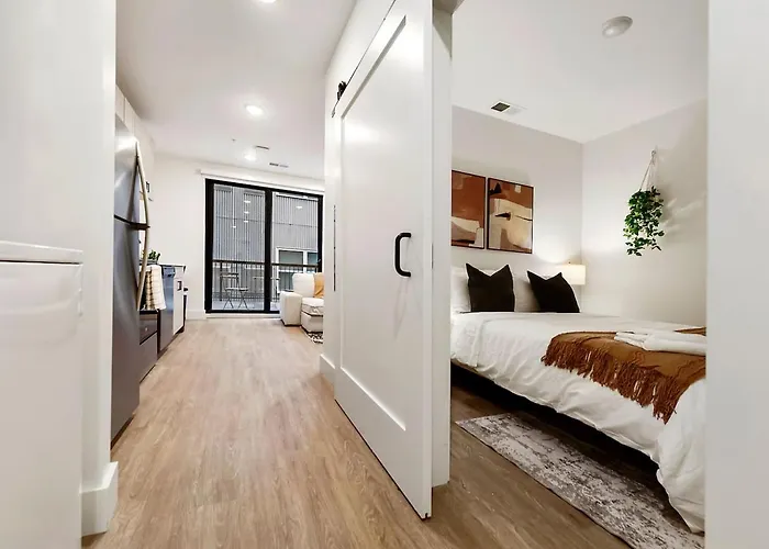 Apartment Hulu+gym+parking Near Shopping|upmc|universities