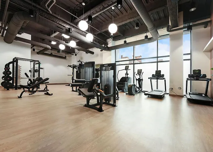 Hulu+gym+parking Near Shopping|upmc|universities Apartment Pittsburgh