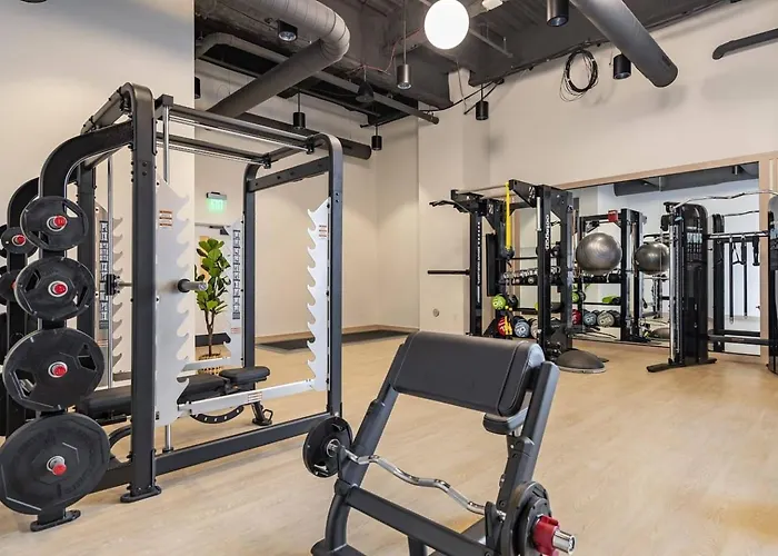 Apartment Hulu+gym+parking Near Shopping|upmc|universities Pittsburgh