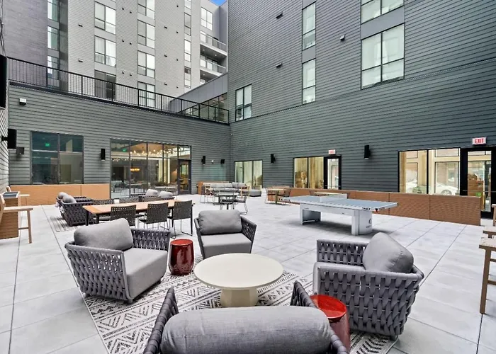 Apartment Hulu+gym+parking Near Shopping|upmc|universities *